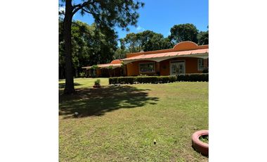 COCLE / ANTON / 80000M PLANOS / 4 CASAS / 8 CABAÑAS / SOBRE LA VIA AG