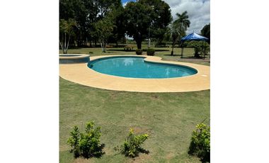 COCLE / ANTON / 80000M PLANOS / 4 CASAS / 8 CABAÑAS / SOBRE LA VIA AG