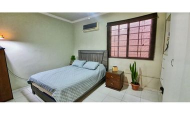 Venta de casa con patio en El Bosque, El Doral de Alto del Bosque