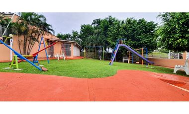 Venta de casa con patio en El Bosque, El Doral de Alto del Bosque