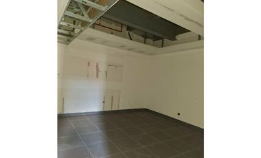 Venta de Bodega en Tocumen, Ideal para Logística e Industria.