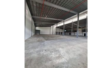 Venta de Bodega en Tocumen, Ideal para Logística e Industria.