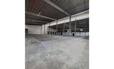Venta de Bodega en Tocumen, Ideal para Logística e Industria.