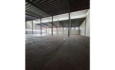Venta de Bodega en Tocumen, Ideal para Logística e Industria.