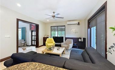 Venta de Casa en PH Residencial Camino de Cruces, Ancón