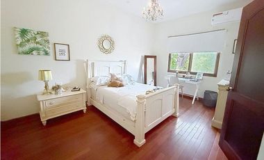 Venta de Casa en PH Residencial Camino de Cruces, Ancón