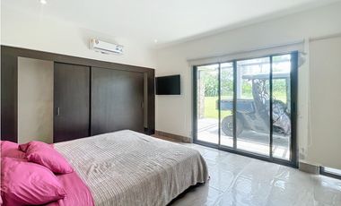 Alquiler de Casa con Piscina en Coronado – Club de Golf