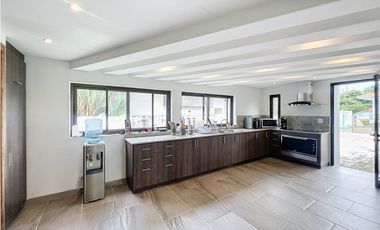 Alquiler de Casa con Piscina en Coronado – Club de Golf