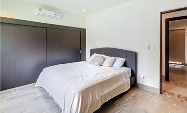 Alquiler de Casa con Piscina en Coronado – Club de Golf