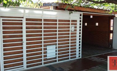 Casa en alquiler mensual amoblada en Villa Dolores