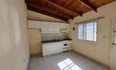 Departamento en alquiler en Villa Tesei