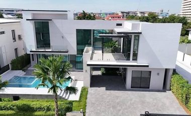 5 Bedroom Villa for sale in Tha Raeng, Bangkok