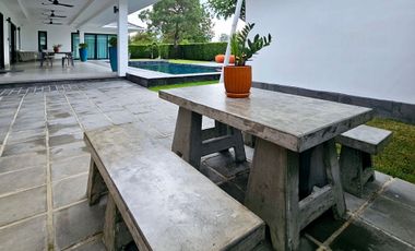 Highend 4-Bedroom pool villa for sale at The Clouds