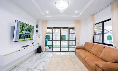 5 Bedroom Villa for sale at Sunset Village
