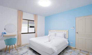 5 Bedroom Villa for sale at Sunset Village