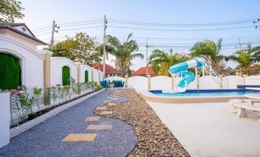 5 Bedroom Villa for sale at Sunset Village