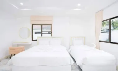5 Bedroom Villa for sale at Sunset Village