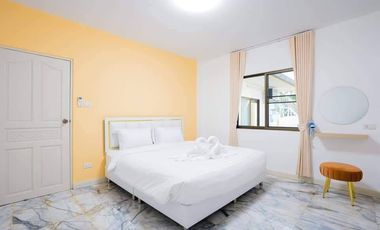 5 Bedroom Villa for sale at Sunset Village