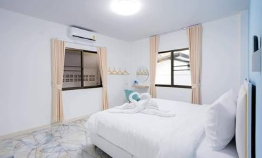 5 Bedroom Villa for sale at Sunset Village