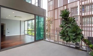 5 Bedroom Villa for sale at The Gentry Vibhavadi