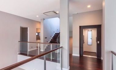5 Bedroom Villa for sale at The Gentry Vibhavadi