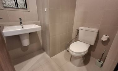 1 Bedroom Condo for rent at La Habana