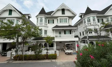 Fantacia Villa