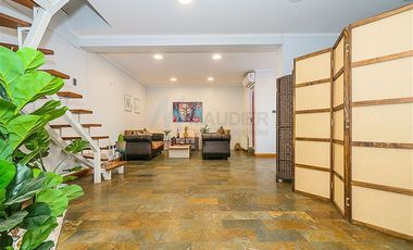 Local Comercial en Venta en Isabel la Católica