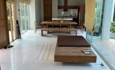 Absolute Beachfront Villa