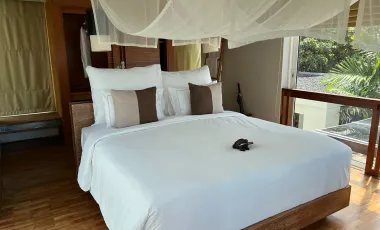 Absolute Beachfront Villa