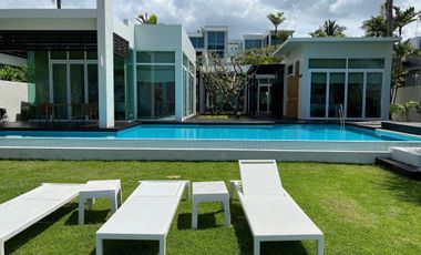 Absolute Beachfront Villa