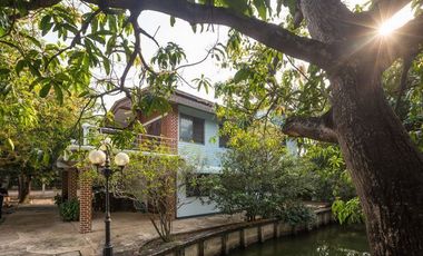 3 Bedroom Villa for sale in Bang Chak, Bangkok