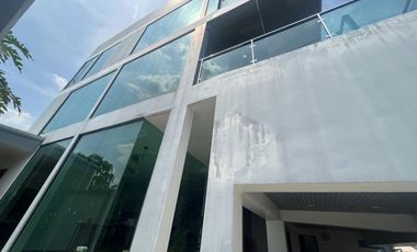 4 Bedroom Villa for sale in Lat Phrao, Bangkok