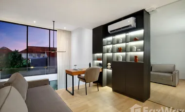 2 Bedroom Townhouse for sale at Oasis 2 by Breig