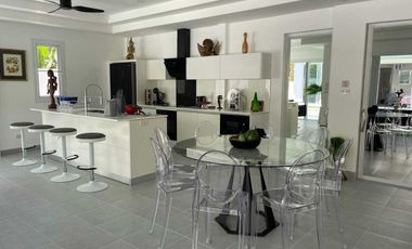 5 Bedroom Villa for sale in Rawai, Phuket