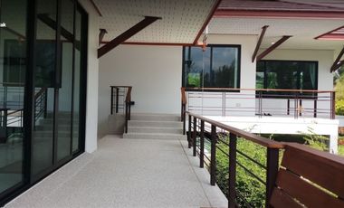 Peaceful 2-Bedroom House Surrounded by Nature