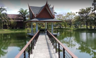 Peaceful 2-Bedroom House Surrounded by Nature
