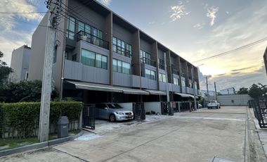 3 Bedroom Townhome BaanKlangMuang TheEditionRama9-Pattanakan