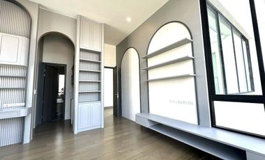 Villa for Sale at The master Ekkamai - ramintra