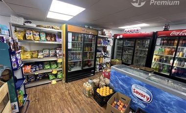 Local Comercial en Venta en Ricardo Lyon / Simón Bolívar