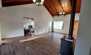 Casa en Arriendo en Condominio el Algarrobal