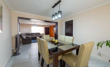 Hermosa casa amueblada en Clayton.