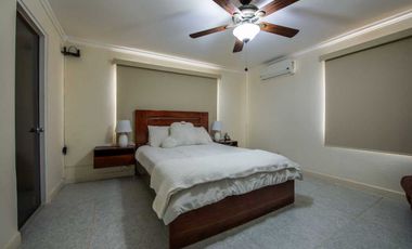 Hermosa casa amueblada en Clayton.