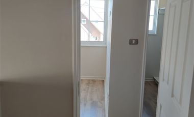 Casa en Venta en Venta amplia Casa Condominio Inglés Curicó SIN COMISION 116 mt en dos pisos
