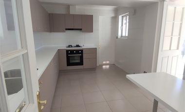 Casa en Venta en Venta amplia Casa Condominio Inglés Curicó SIN COMISION 116 mt en dos pisos