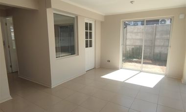 Casa en Venta en Venta amplia Casa Condominio Inglés Curicó SIN COMISION 116 mt en dos pisos