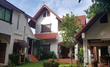 7 BR House (2 Houses) in San Phi Suea