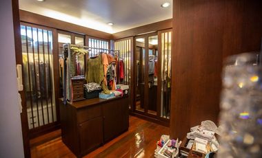 7 Bedroom Villa for sale in Phra Khanong Nuea, Bangkok