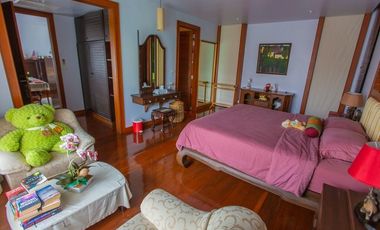 7 Bedroom Villa for sale in Phra Khanong Nuea, Bangkok