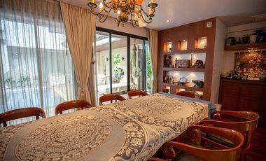 7 Bedroom Villa for sale in Phra Khanong Nuea, Bangkok